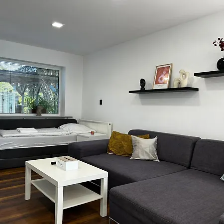 Hugo Apartment